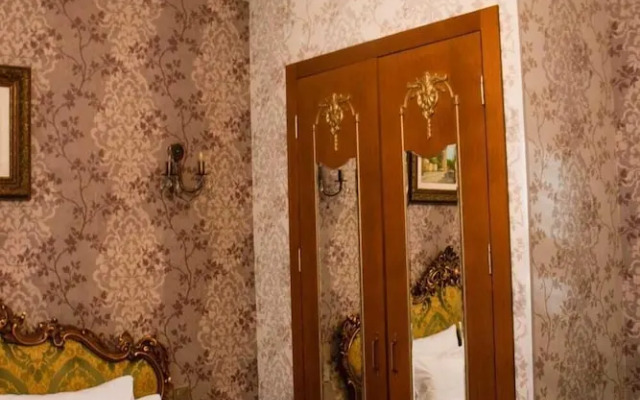 La Casa Old City Hotel