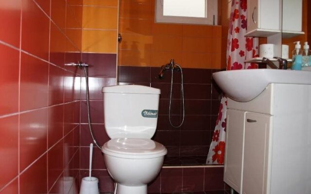 Lukanov Apartments & Guest Rooms