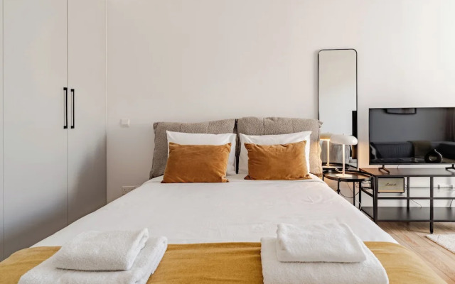 Yamas Urban Living Olympia Suites