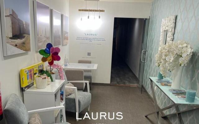 Laurus Hotel