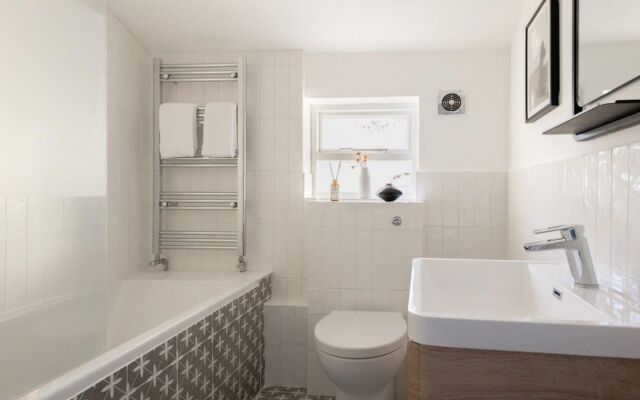 The Stoke Newington Common - Modern & Bright 3BDR Apartment