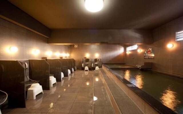 Capsule Hotel New Gloria