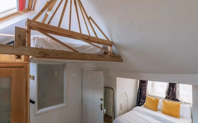 Vibrant & Eclectic 3 Bedroom Flat - Bedminster, Bristol!