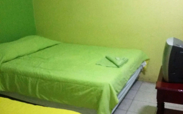 Green World Hotel