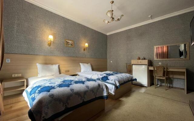 Hotel Ishonch