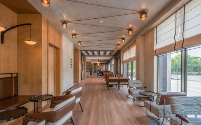 Yangzhou Slender West Lake Tongpai Hotel