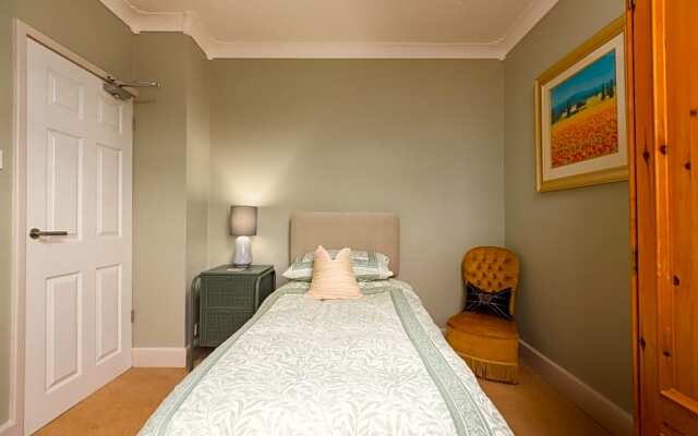 Chestnut Grove Bed And Breakfast