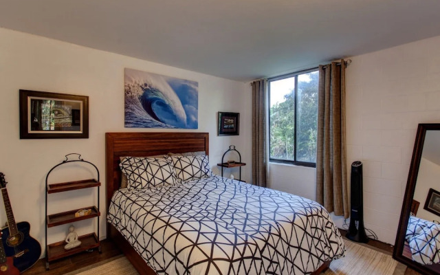 Maluhia Kahakai 2 Bedroom Condo by RedAwning