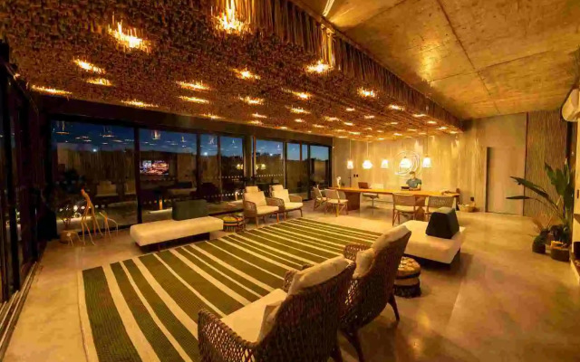 Nanii Hotel