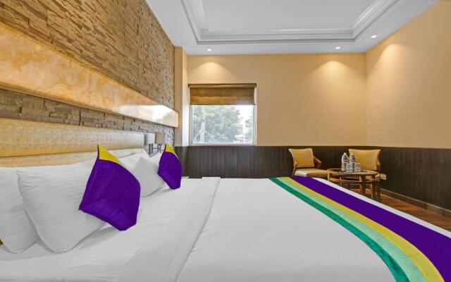 Treebo Premium Arista