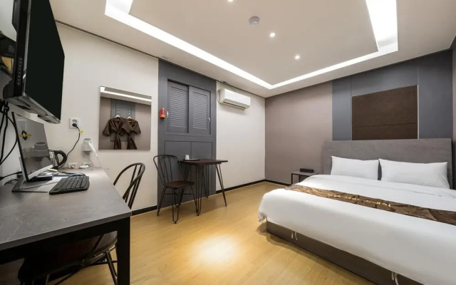 Shinchon Hotel Sogang Stay