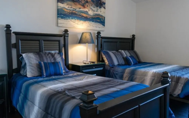 Cove at Sandy Pointe Unit 202a
