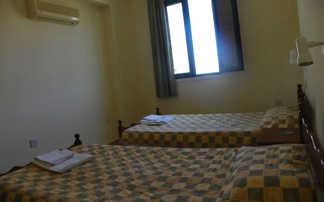 Sea 'n Lake View Hotel Apartments