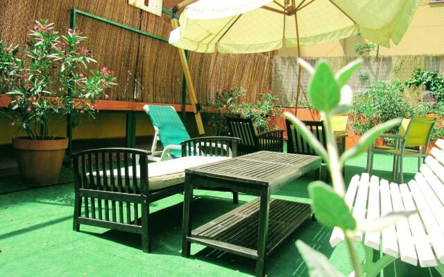 Onefam Les Corts Hostel