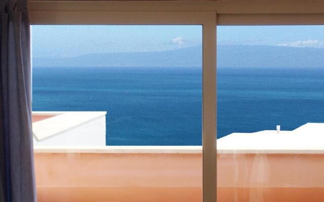 Taormina center 4 BR penthouse, terrace with views
