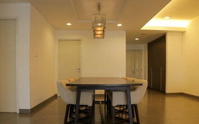 Spacious And Modern 3Br Apartment At Simprug Park Residences
