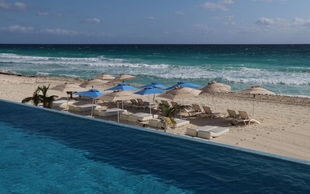 Cyan Cancun Resort Spa