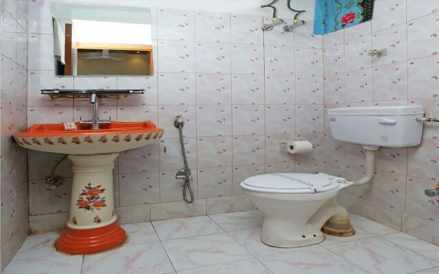 OYO 7742 The Hotel Marina