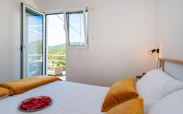Stunning Home in Molat With Wifi and 2 Bedrooms