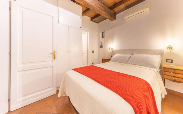 "charming Apartment in Campo de' Fiori"