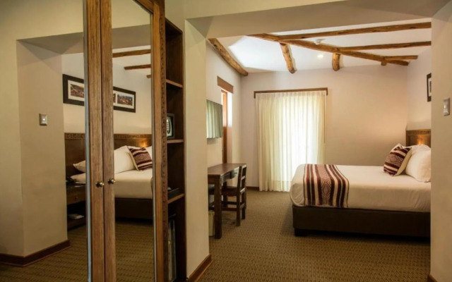 Del Pilar Ollantaytambo