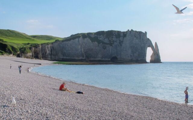 GiTE DE LEPINE (CBP600)