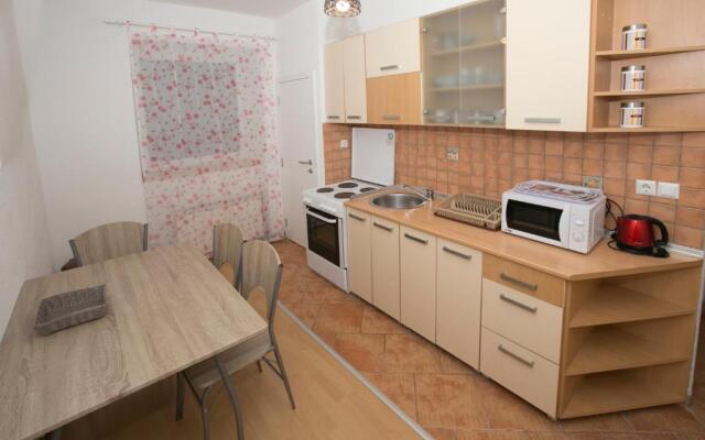 Downtown 3 Bedroom Apartment
