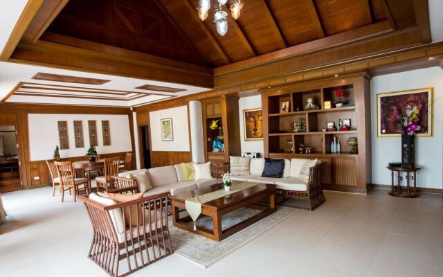 Sirinthara Villa 4 bed pool Nai Harn