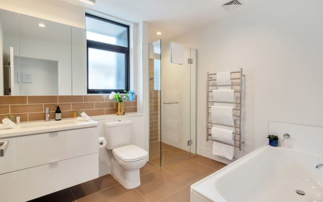 Wonderful Hobsonville Three Bedroom Home
