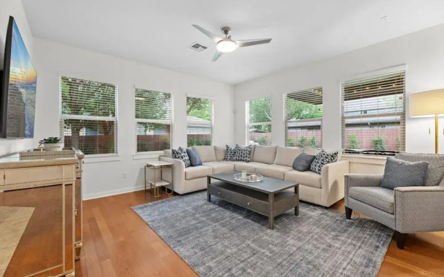 Large South Austin Home with a Pool