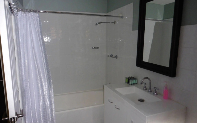 Avon Accommodation York