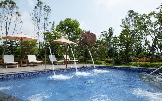 Everrich Golden Lake Hotel