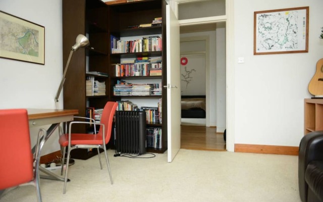 Notting Hill 2 Bedroom Apartment Off Portobello Road