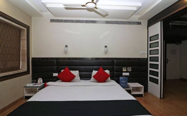 Capital O 1138 Hotel Emerald