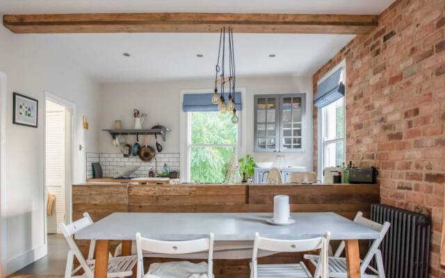 Rustic 1 Bedroom Peckham Flat