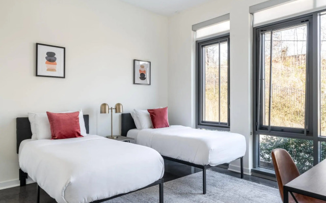 Alexandria Alluring 2BD 2BA Apartment