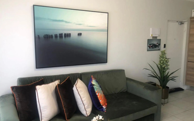 Luxurious Waterfall 1 bedroom Condo With Free Uncapped Wifi