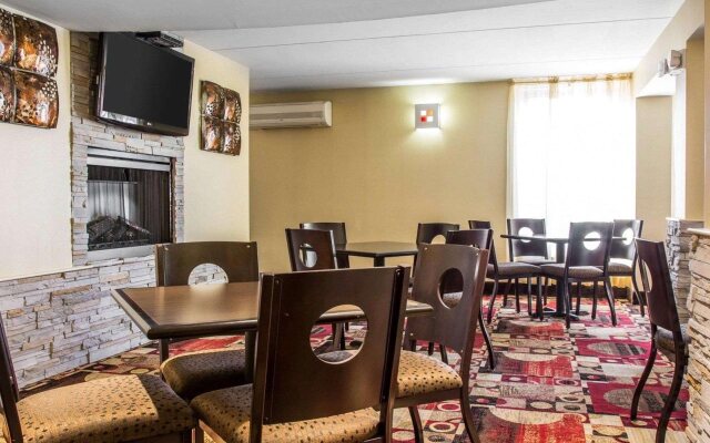 Comfort Inn & Suites East Hartford - Hartford