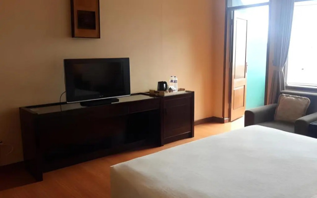 The Valley Resort Hotel