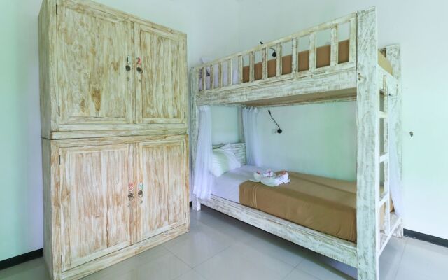The Green Groves Hostel