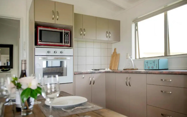 Beachside Beauty - Kuaotunu Holiday Home