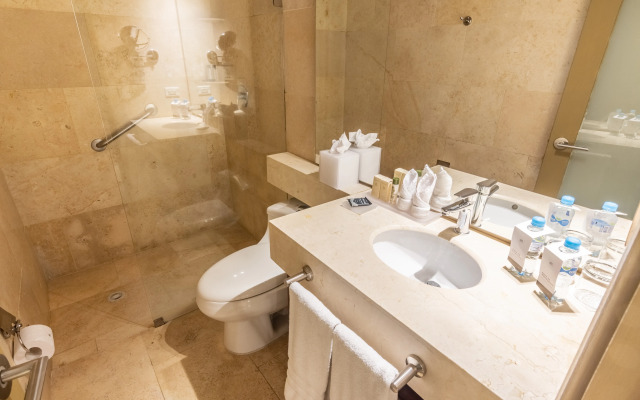 GHL Collection Armería Real Hotel