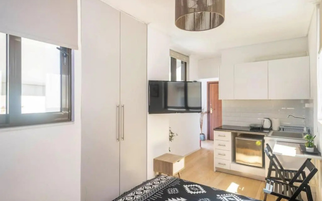 Downtown 22sqm Green Nest King-Size Bed