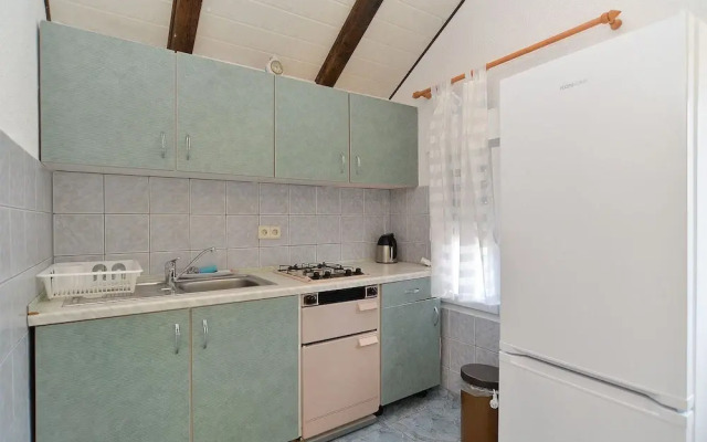 Apartment 1976