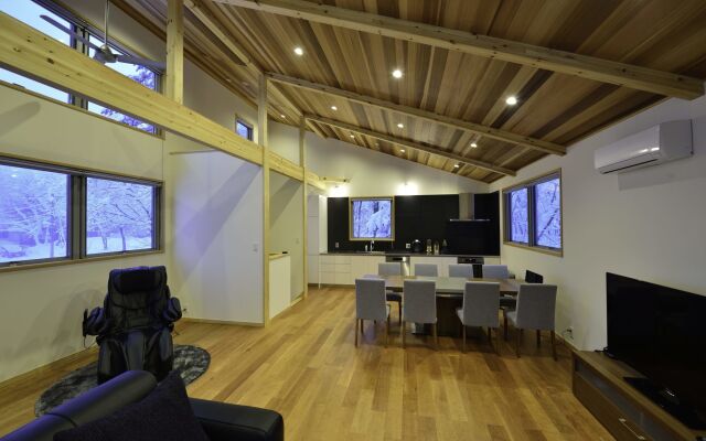 Bluebird Chalets by The Hakuba Collection
