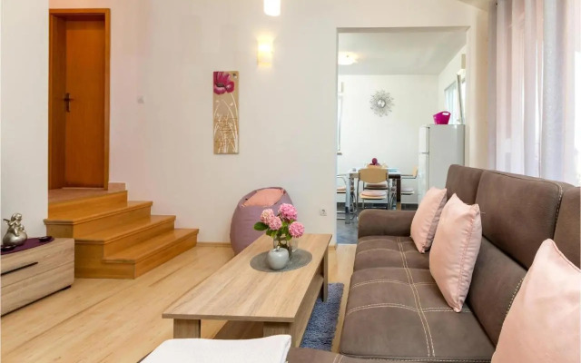 Holiday home Peroj *LXXIII *