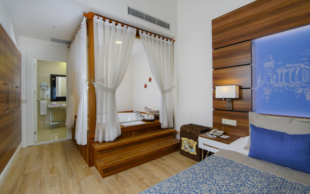 Limak Atlantis De Luxe Hotel & Resort
