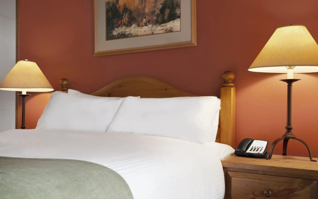 Coast Sundance Lodge