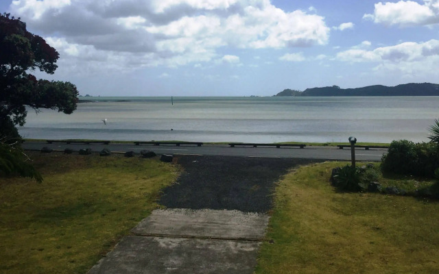 Waitangi Beach House