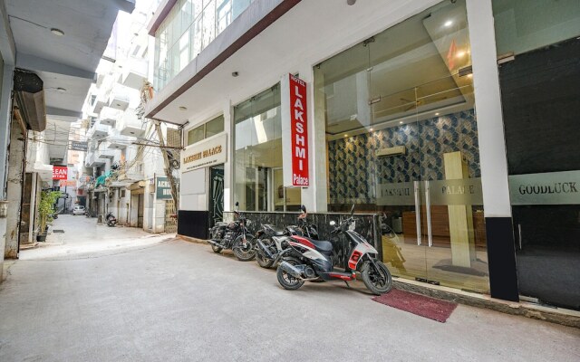 Fabhotel Laxmi Palace